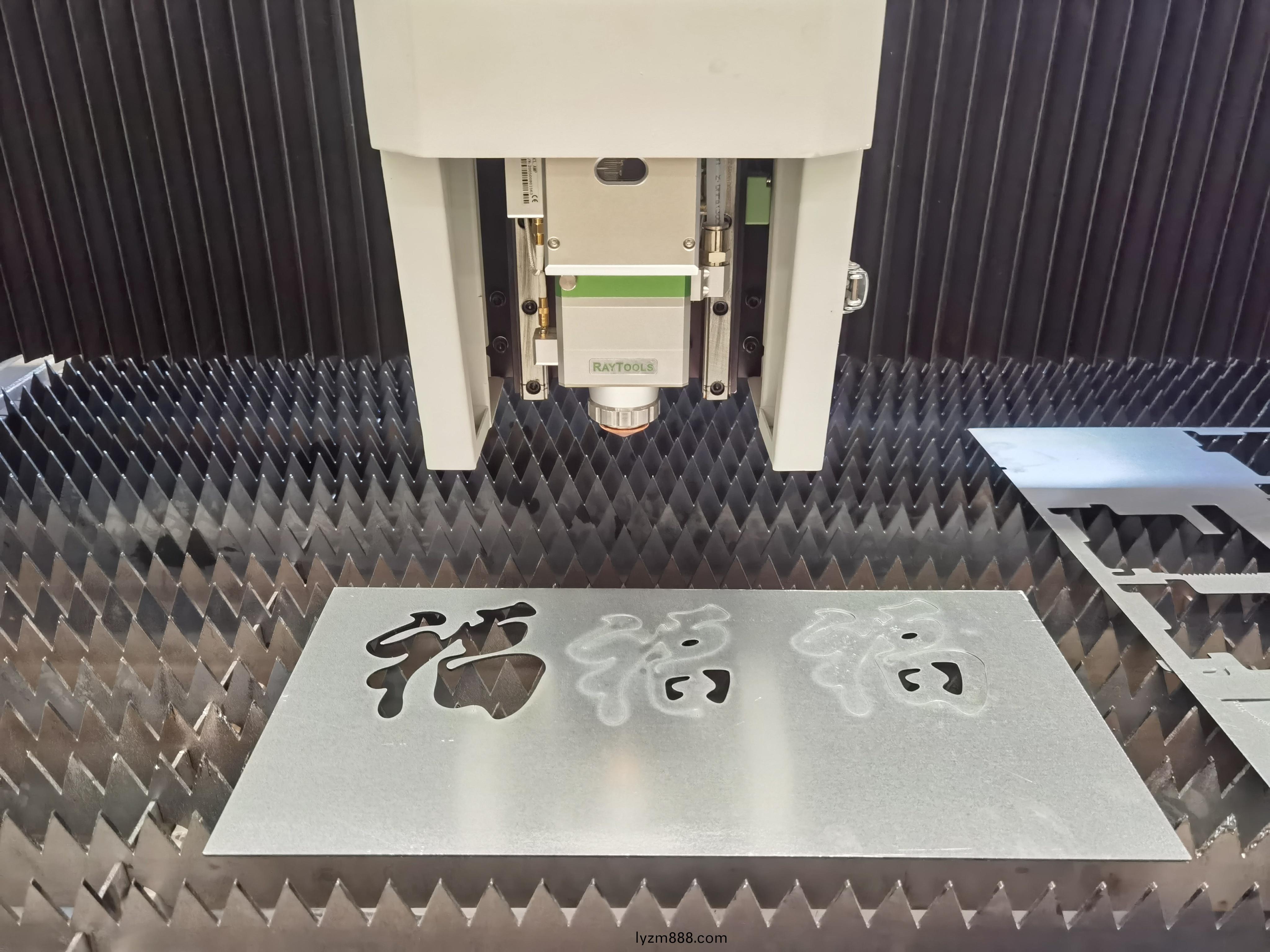 RC-GA-3015雙平檯激光切割機