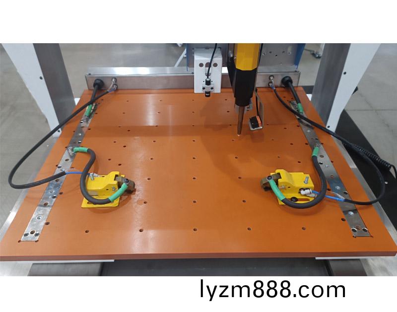 0505槕麵式栽釘機